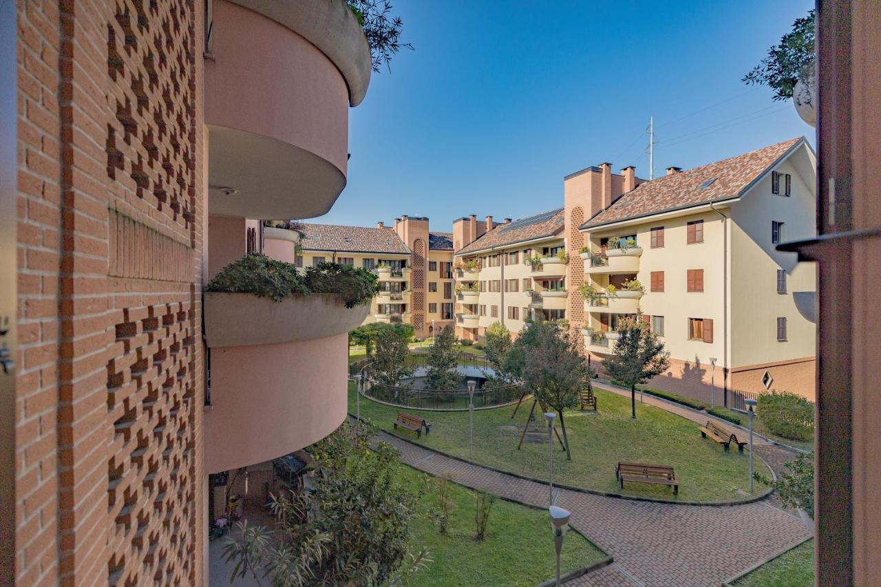 Milan Forum Camelia Guesthouse Assago Exteriör bild