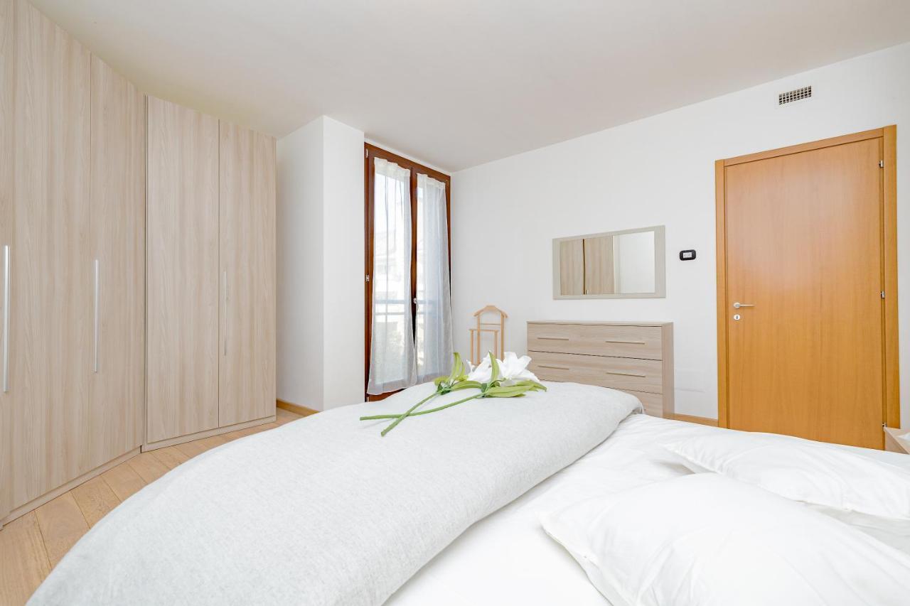 Milan Forum Camelia Guesthouse Assago Exteriör bild